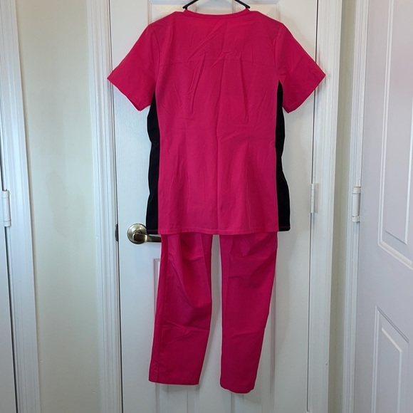 Matrix Scrubs - Picture 2 of 7